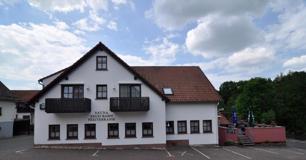 Landgasthof Lang Zum Adler Oberkalbach Екстериор снимка